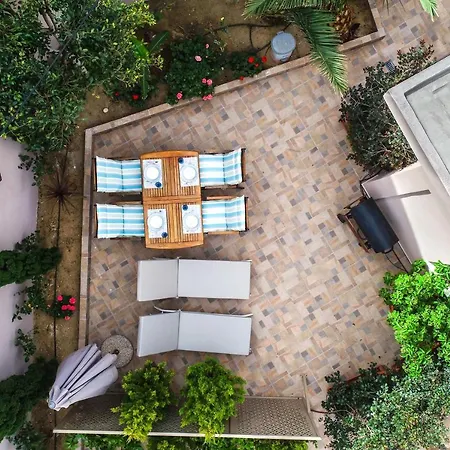 Iro And Boutique Homes *