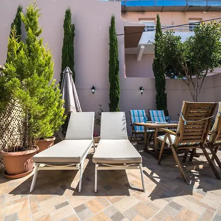 Iro And Boutique Homes Apartment *