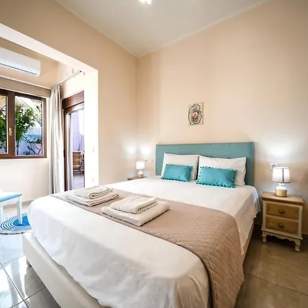 Iro And Boutique Homes Apartment